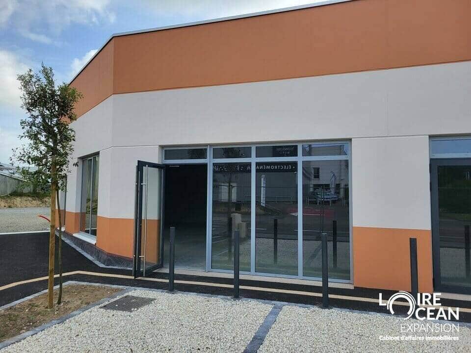 Local commercial · 257 m² · Location — photo 1