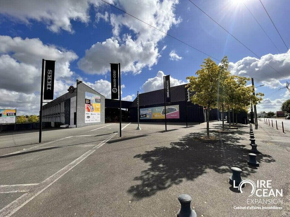 Local commercial · 1600 m² · Location — photo 1
