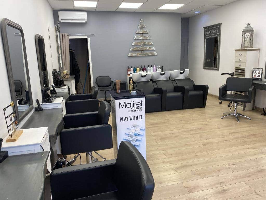 Salon de coiffure · 100 m² · Fonds de commerce — photo 1