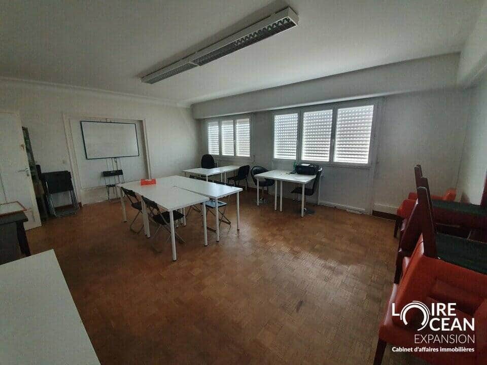 Local commercial · 230 m² · Location — photo 1