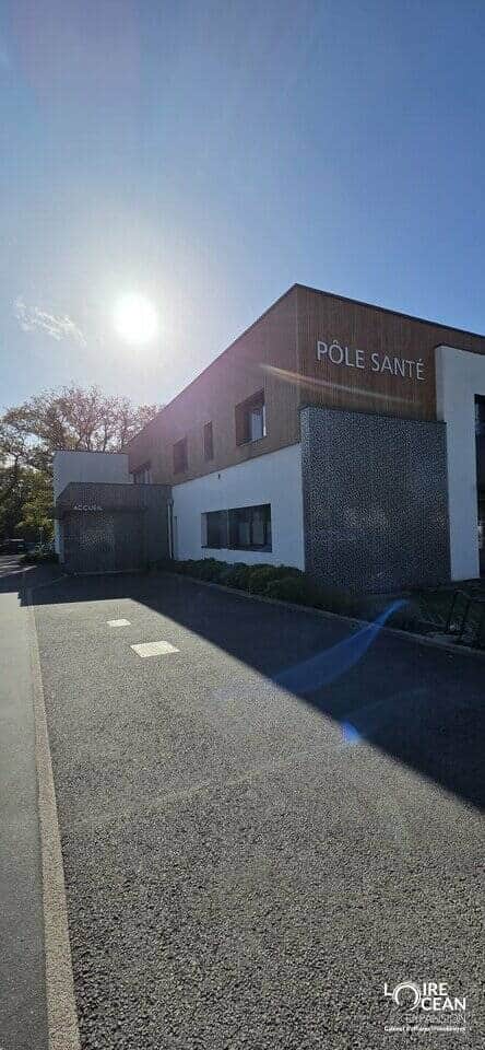 Dentiste · 572 m² · Achat des murs — photo 1