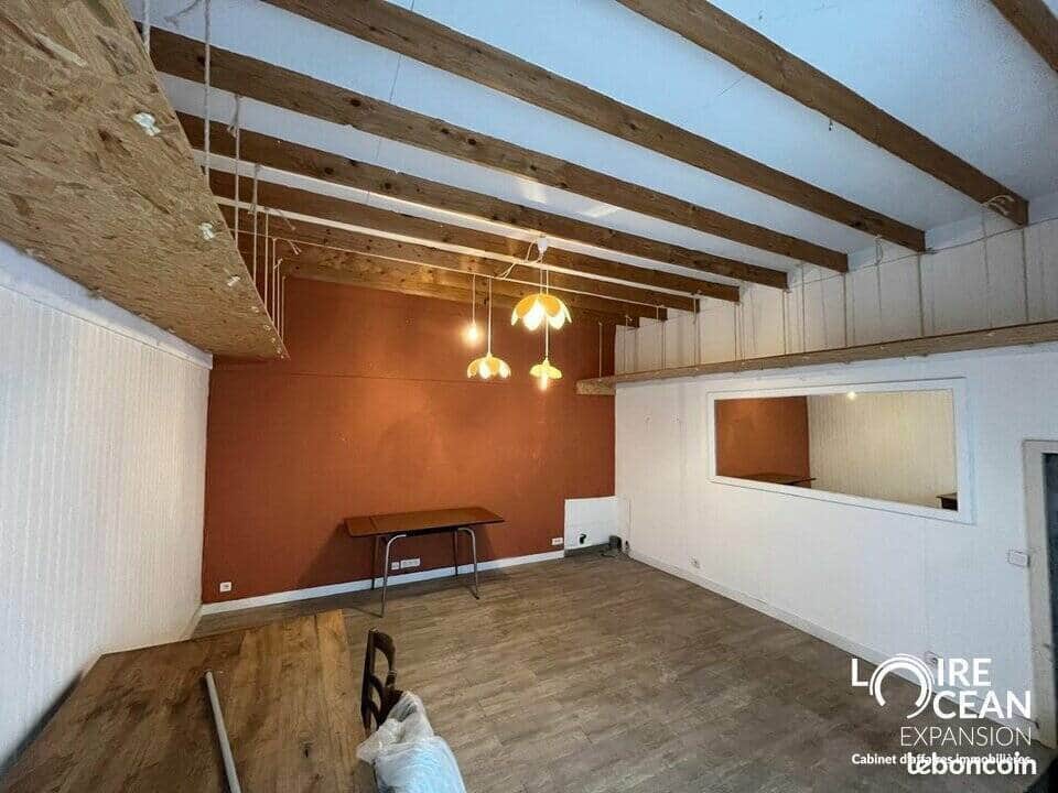 Local commercial · 28 m² · Location — photo 1