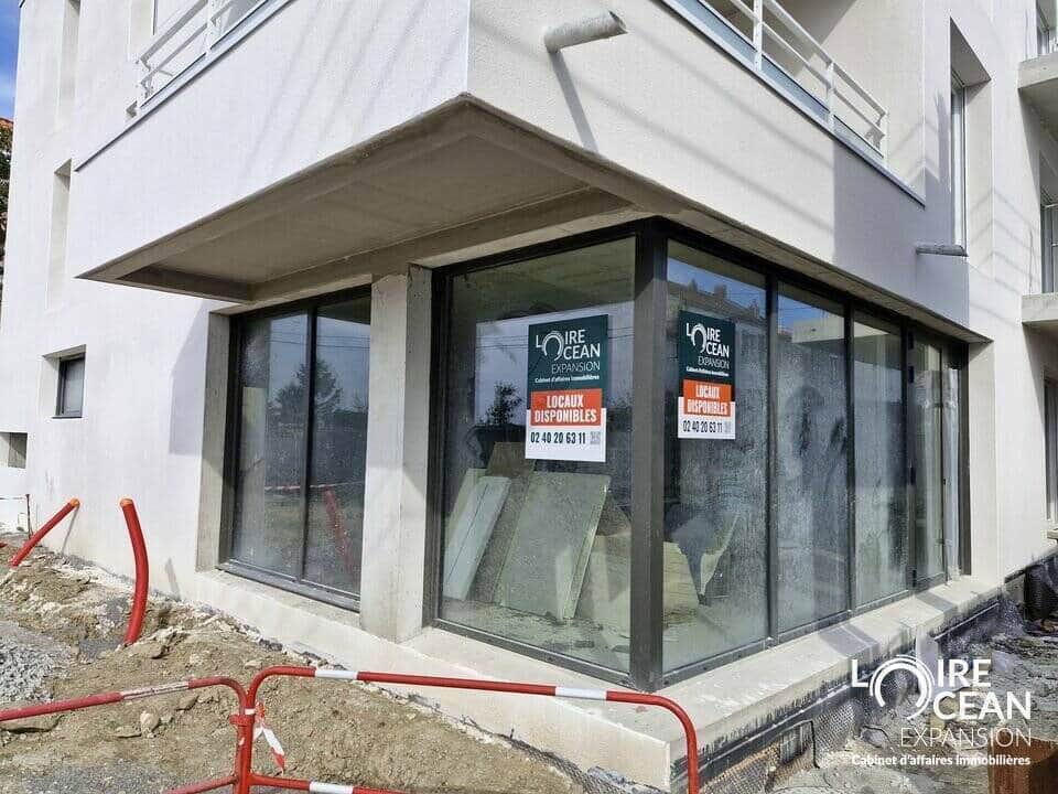 Local commercial · 73 m² · Location — photo 1