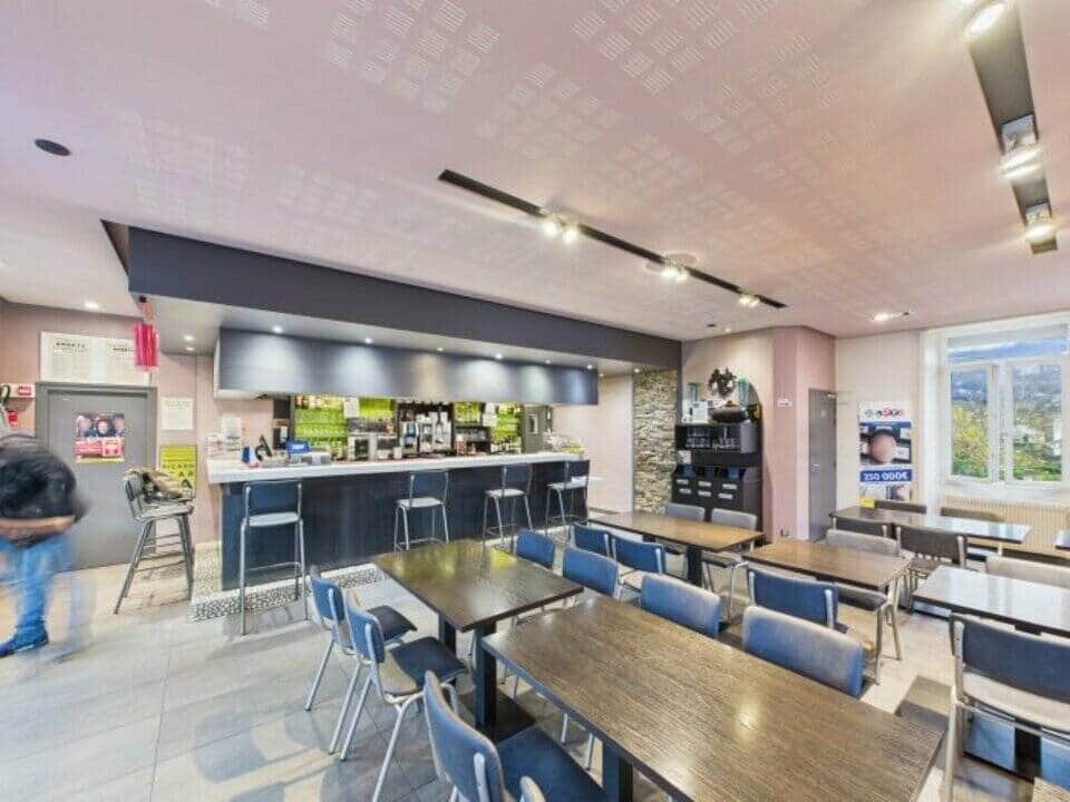 Bar restaurant · 240 m² · Achat des murs — photo 1