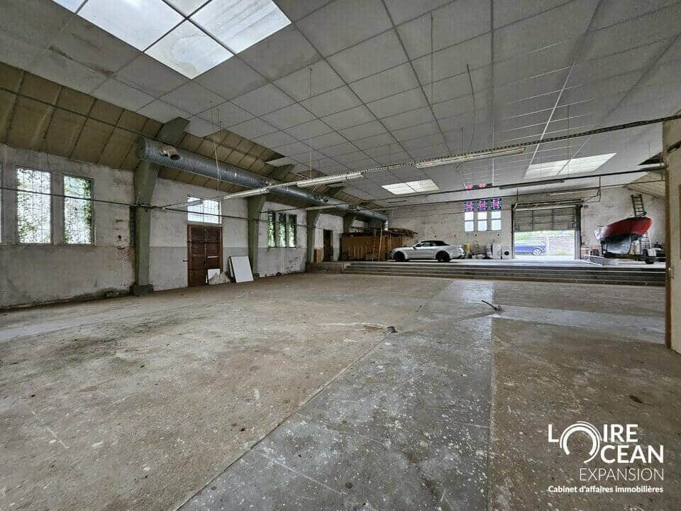 Ancienne menuiserie · 640 m² · Location — photo 1