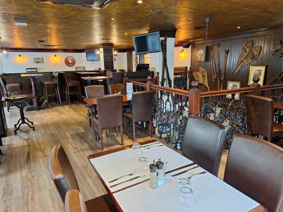 Bar brasserie · 300 m² · Achat des murs — photo 1