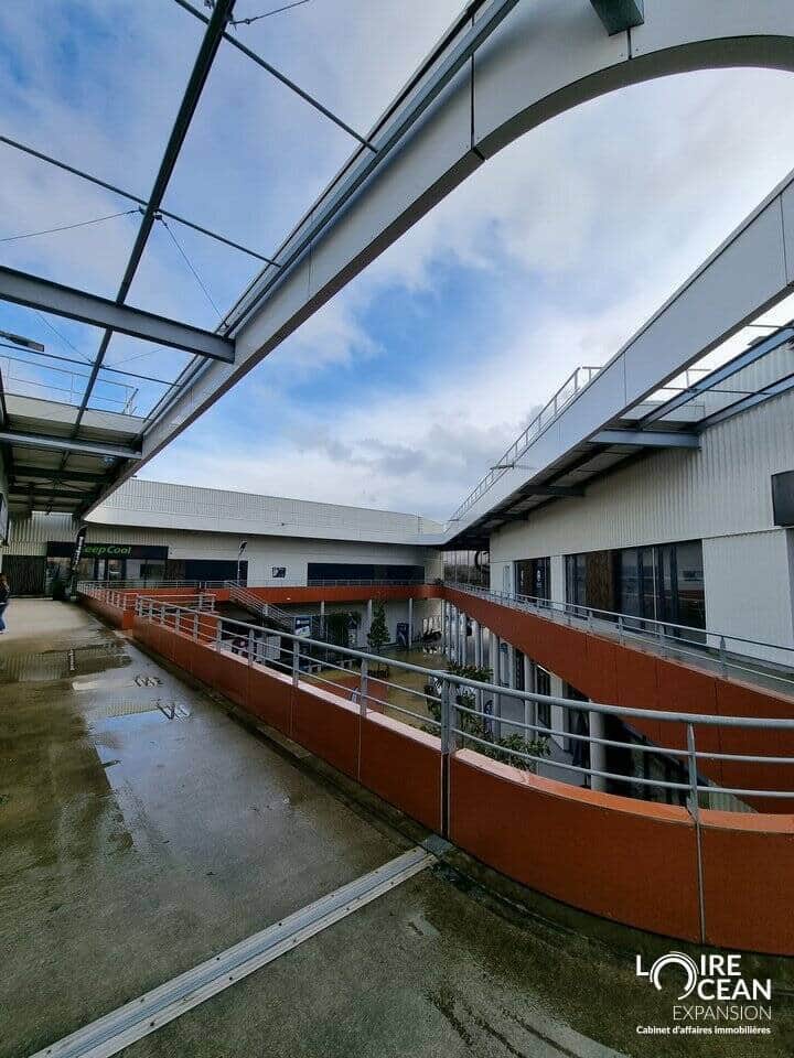 Local commercial · 128 m² · Location — photo 1