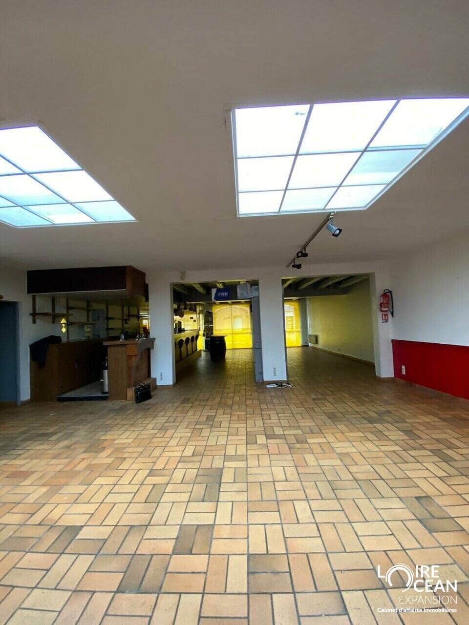Local commercial · 407 m² · Achat des murs — photo 1