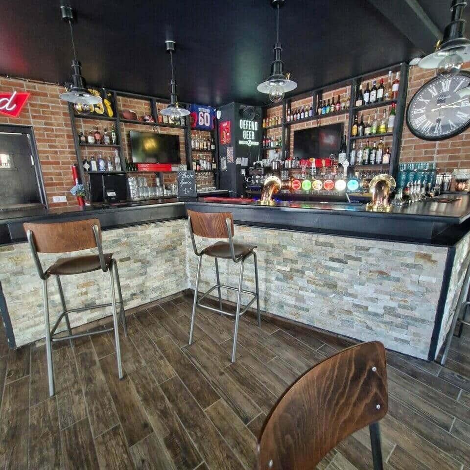 Pizzeria · 400 m² · Achat des murs — photo 1