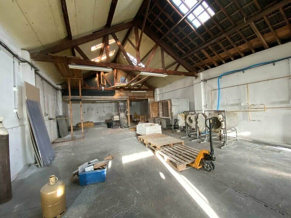 Local commercial · 525 m² · Location — photo 1