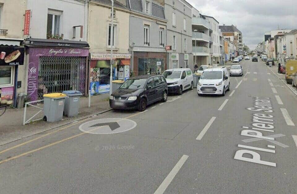 Local commercial · 30 m² · Location — photo 1