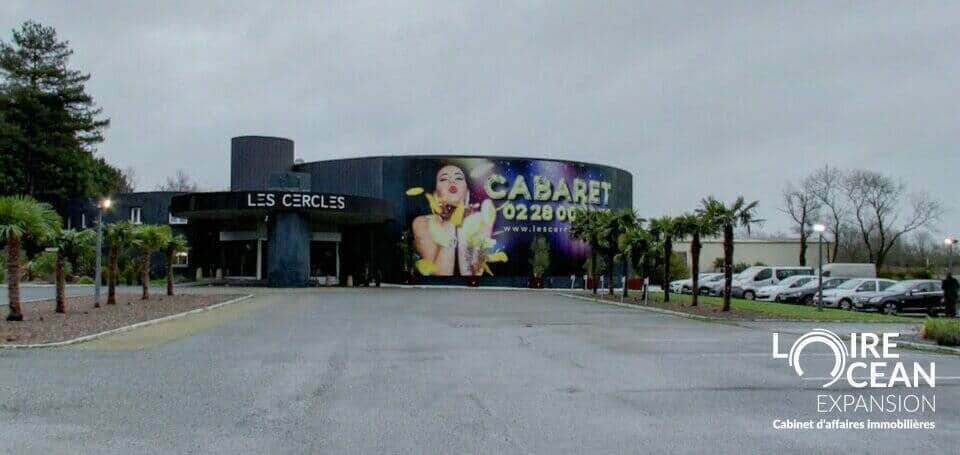 Salle de spectacle · 3640 m² · Achat des murs — photo 1