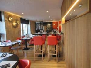 Vends restaurant traditionnel specialite de viande entierement renove ville dynamique 56 · Fonds de commerce — photo 1