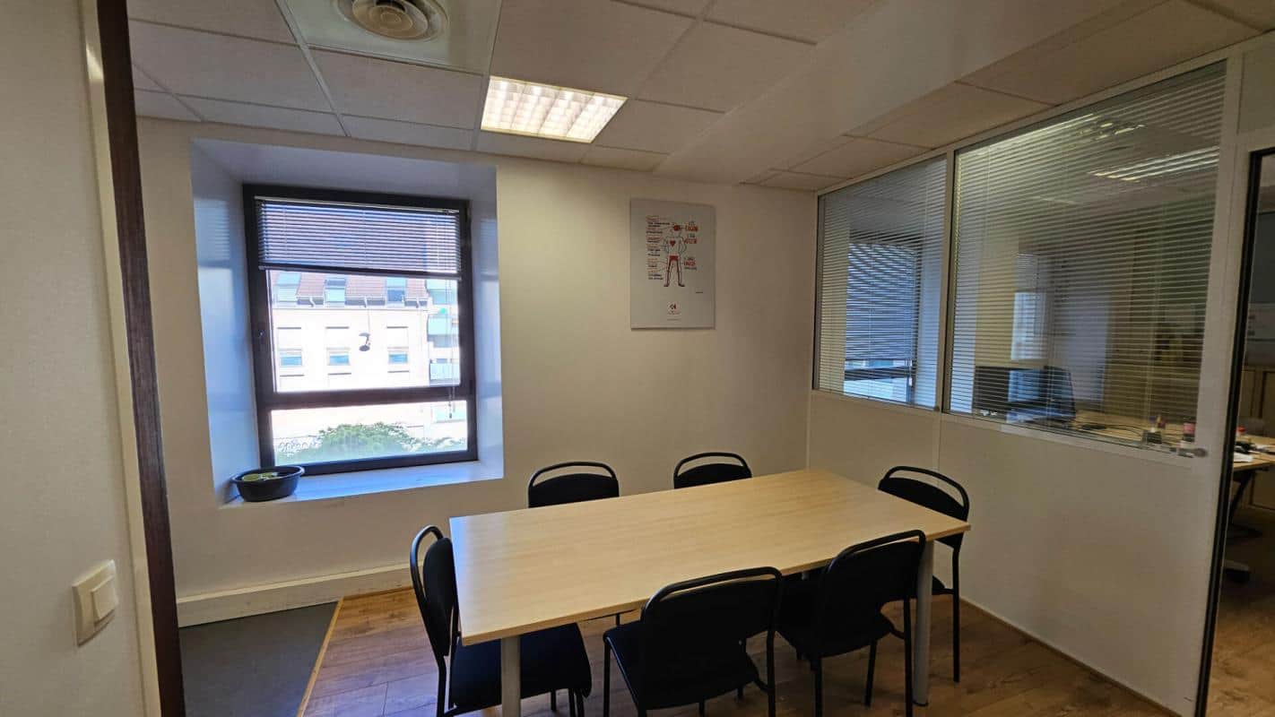 Local commercial · 42 m² · Fonds de commerce — photo 1
