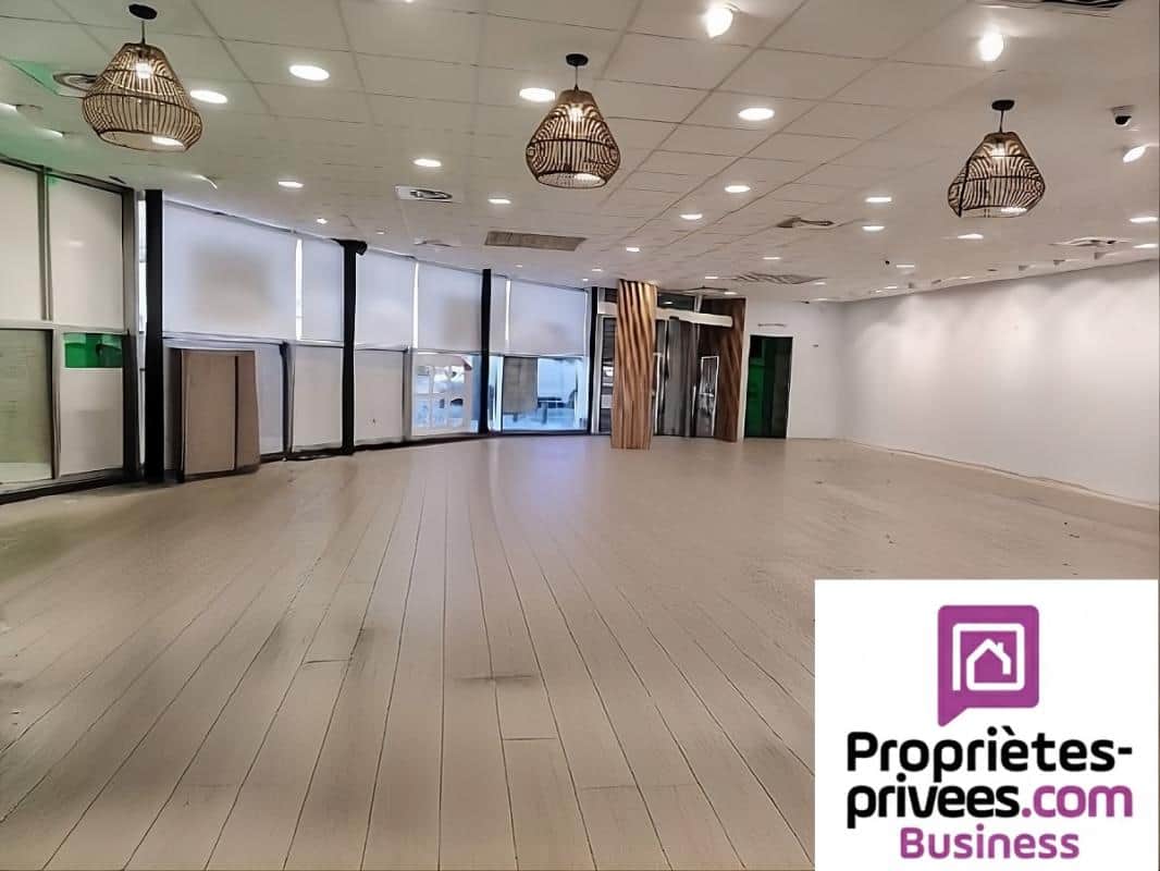Local commercial · 225 m² · Cession de bail — photo 1