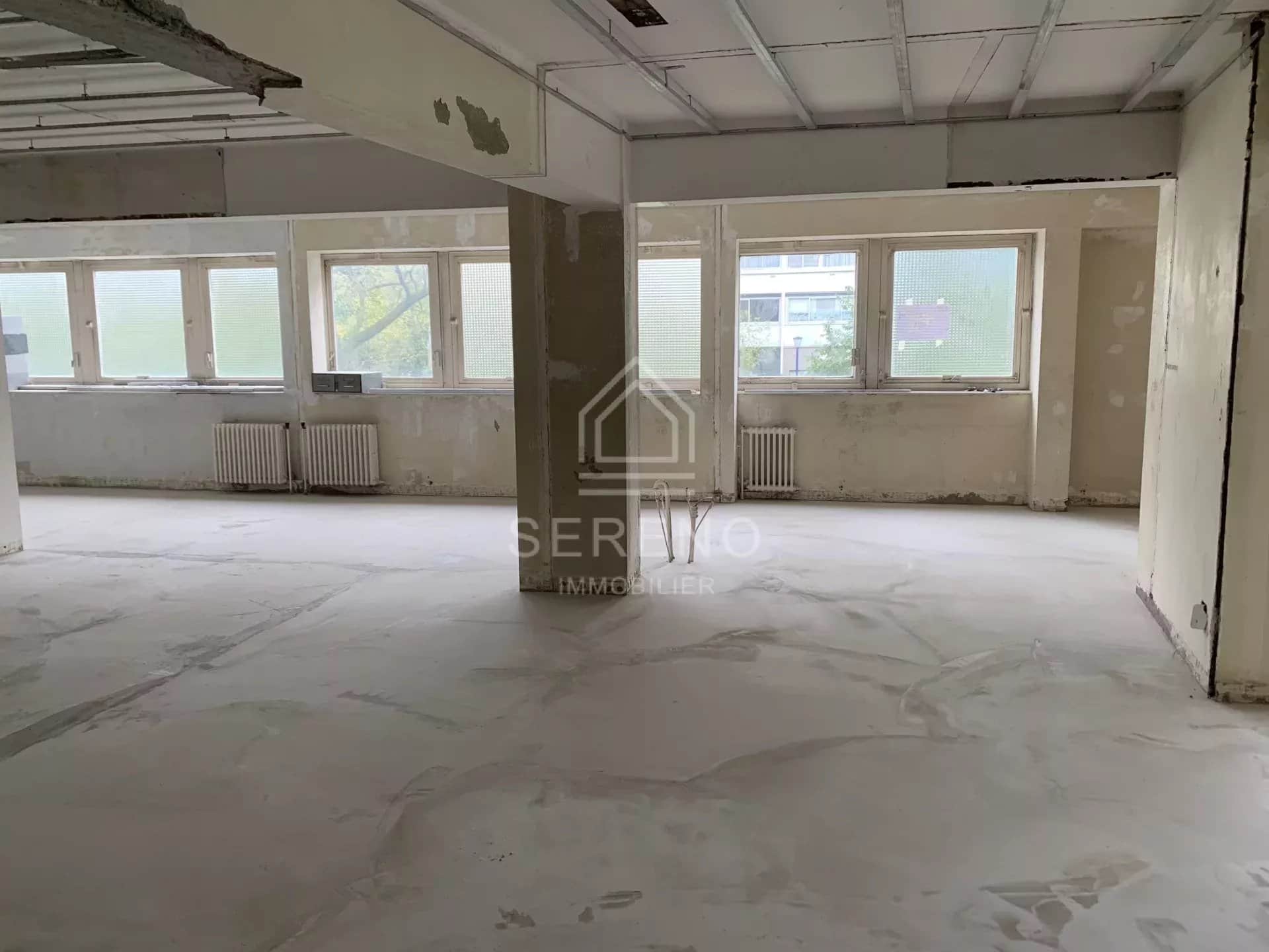 Local commercial · 220 m² · Achat des murs — photo 1