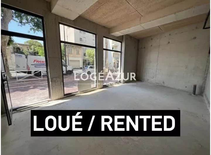 Local commercial · 33 m² · Location — photo 1