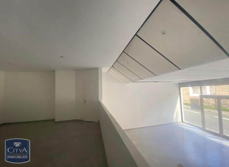 Local commercial · 70 m² · Location — photo 1