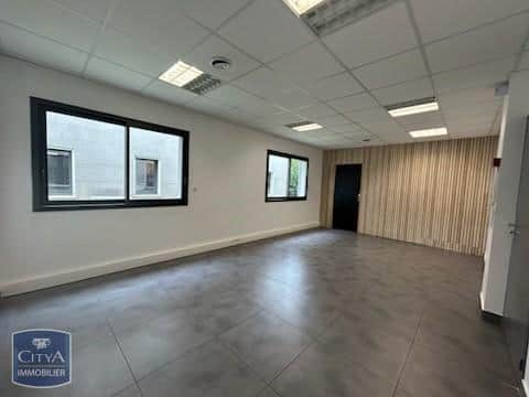 Local commercial · 50 m² · Location — photo 1