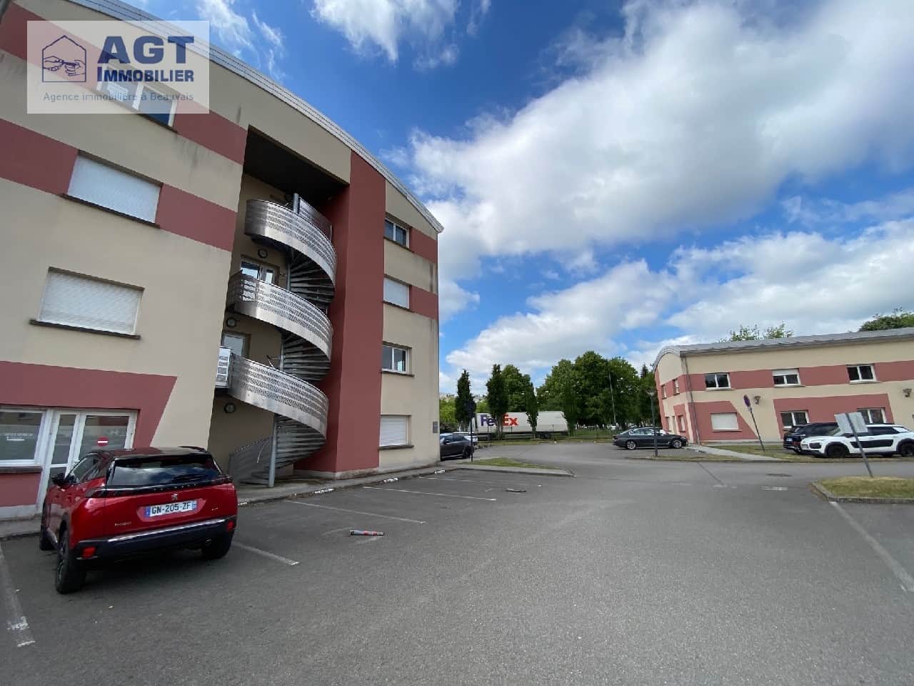 Local commercial · 149 m² · Achat des murs — photo 1