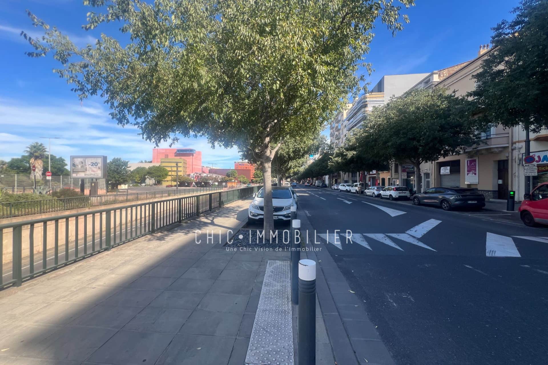 Local commercial · 197 m² · Achat des murs — photo 1
