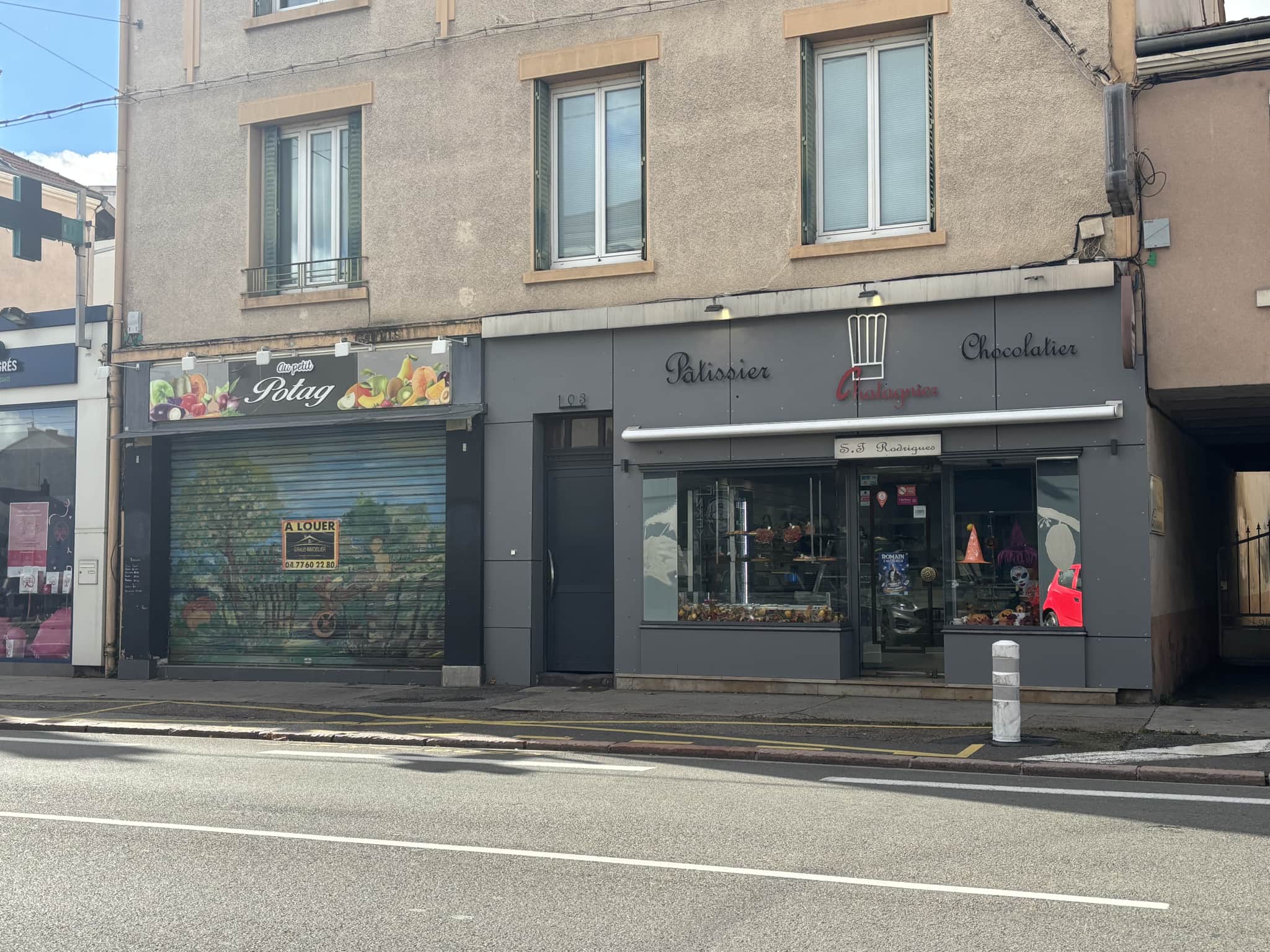 Local commercial · 65 m² · Location — photo 1