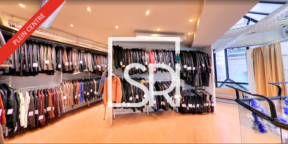 Local commercial · 240 m² · Achat des murs — photo 1