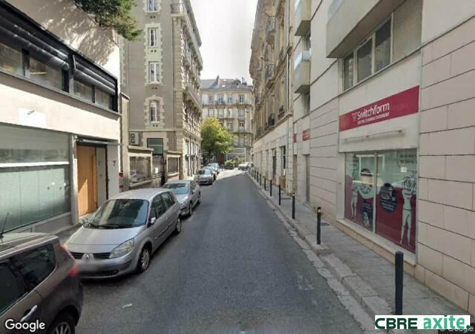 Local commercial · 68 m² · Location — photo 1