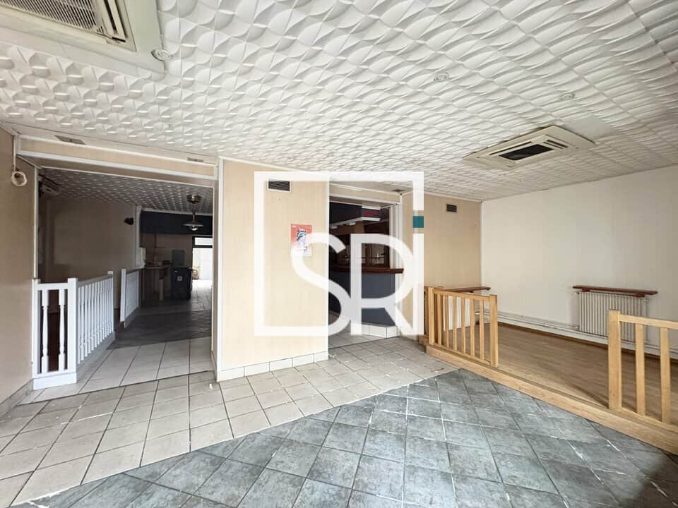 Local commercial · 160 m² · Location — photo 1