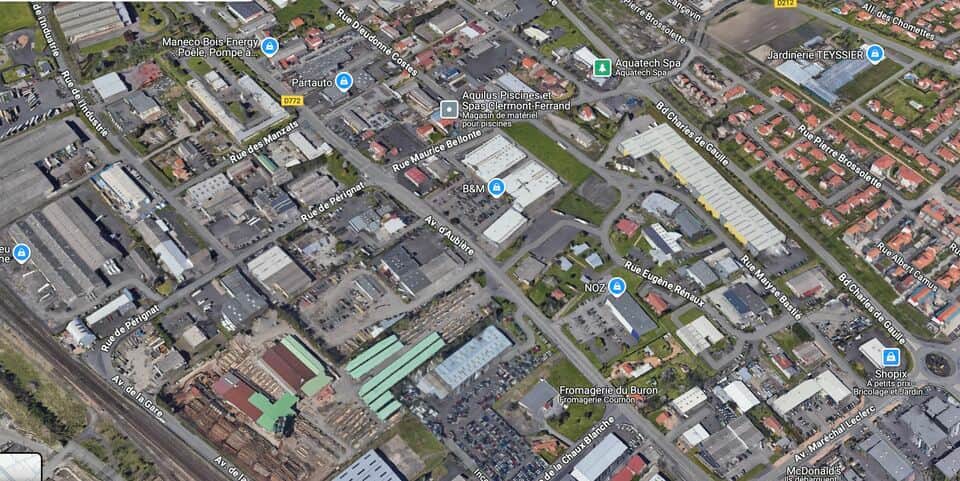 Local commercial · 440 m² · Location — photo 1