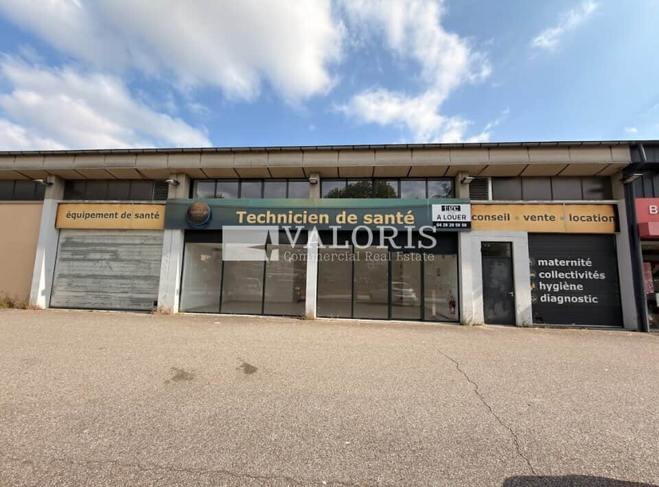 Local commercial · 428 m² · Location — photo 1