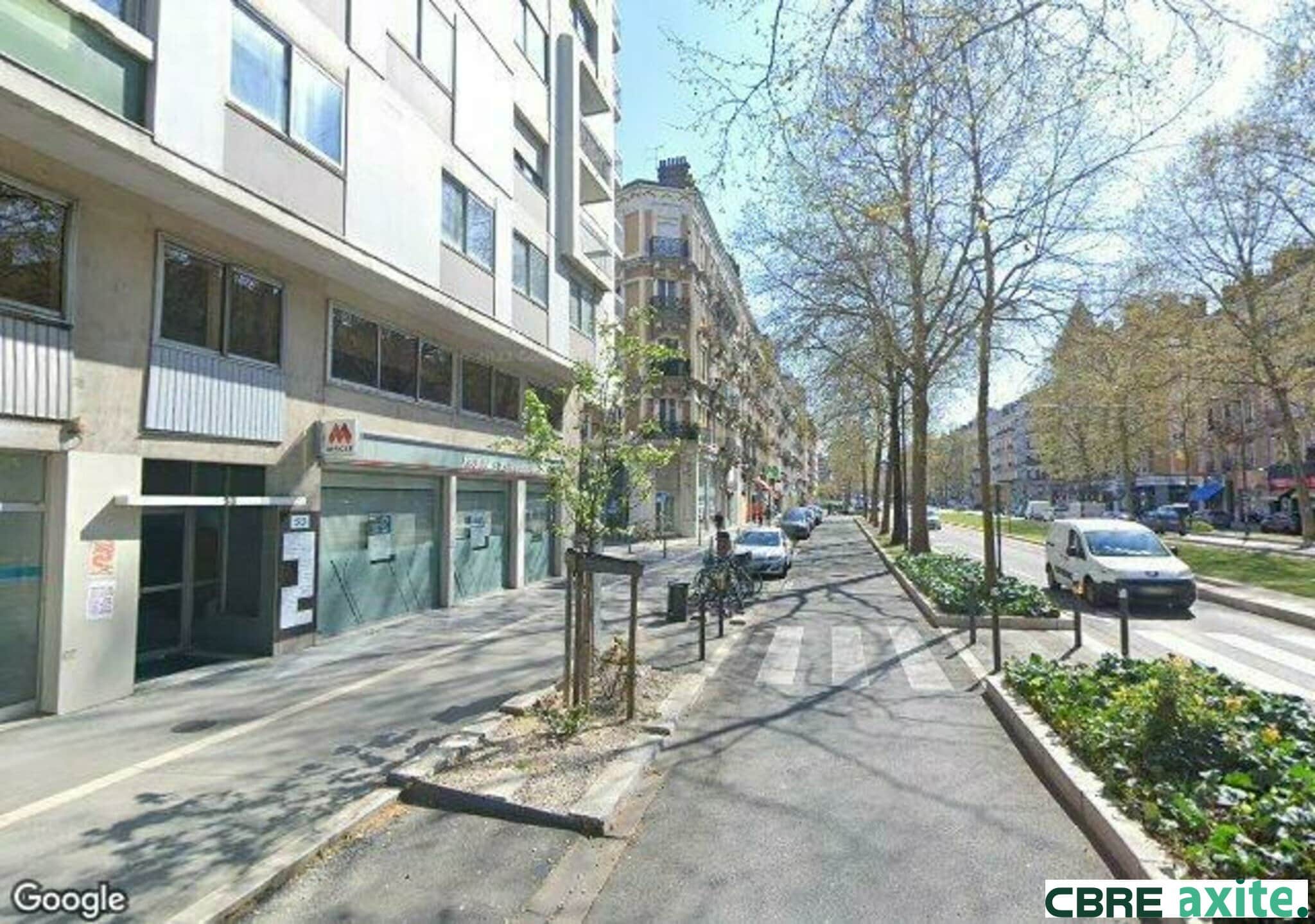 Local commercial · 209 m² · Location — photo 1