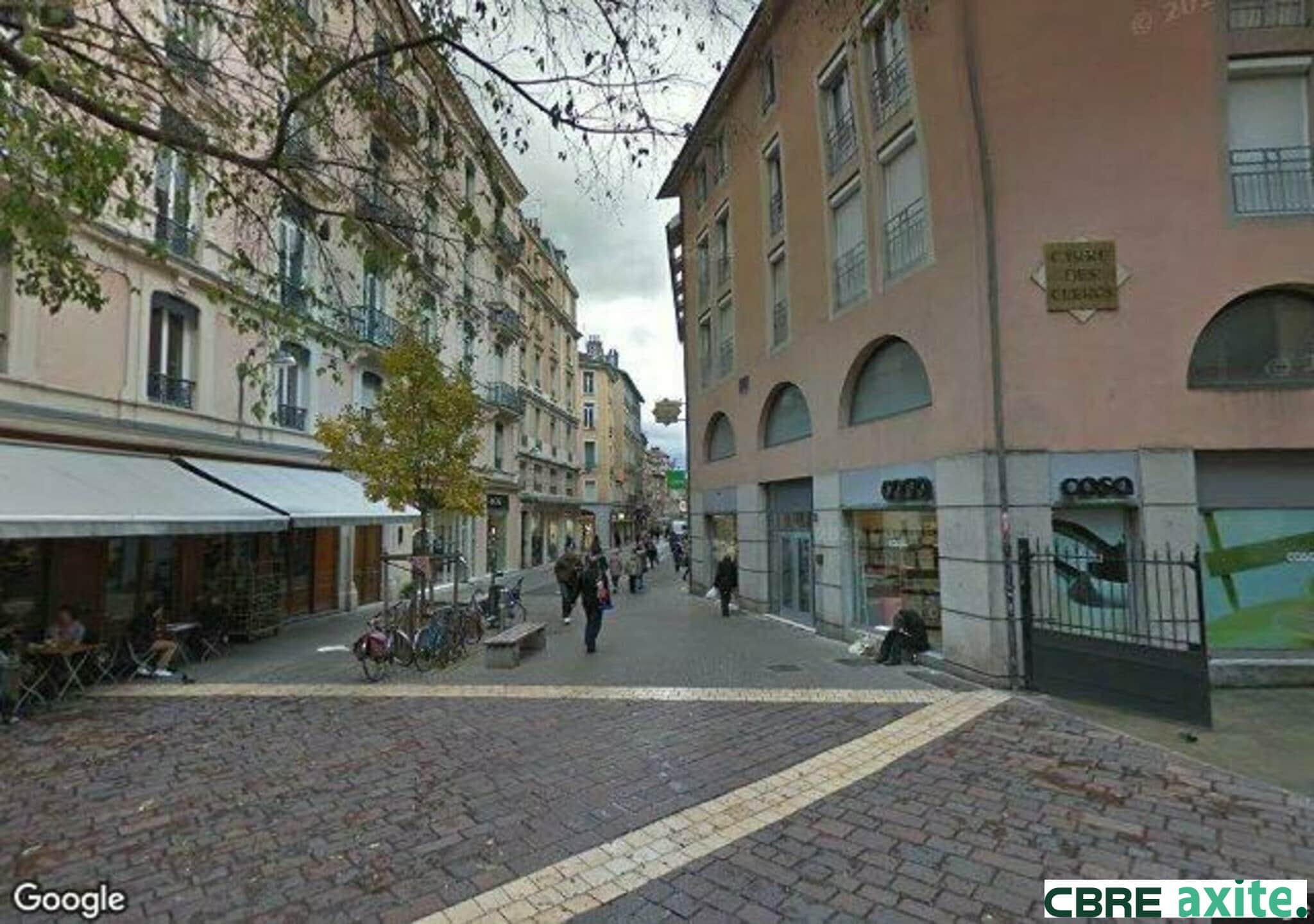Local commercial · 343 m² · Location — photo 1