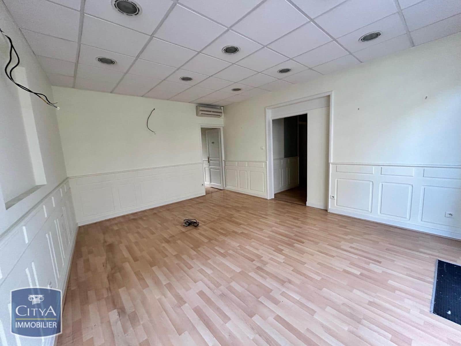 Local commercial · 75 m² · Achat des murs — photo 1