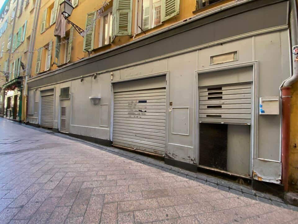 Local commercial · 148 m² · Location — photo 1