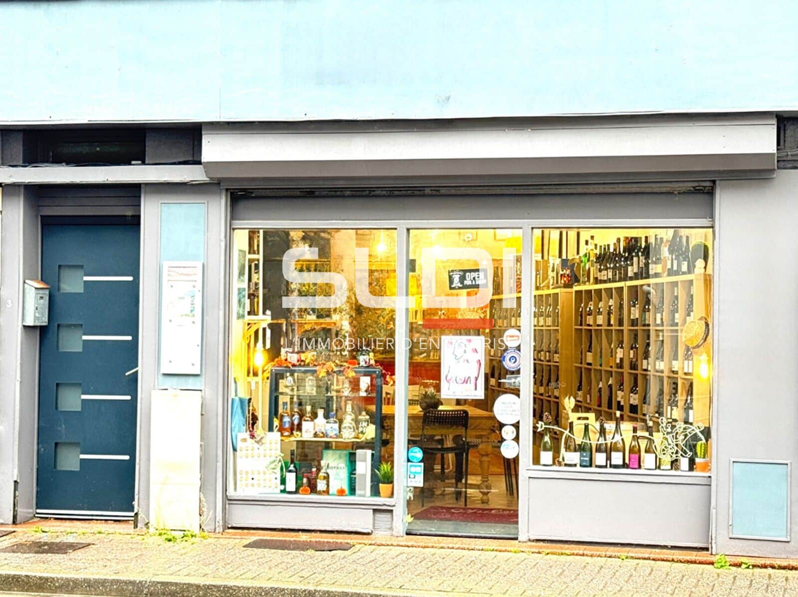 Local commercial · 63 m² · Achat des murs — photo 1
