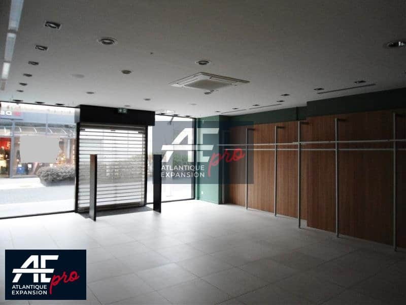 Local commercial · 117 m² · Location — photo 1