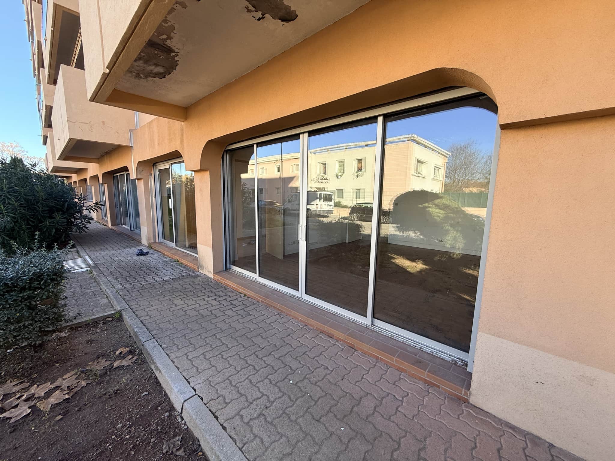 Local commercial · 130 m² · Achat des murs — photo 1