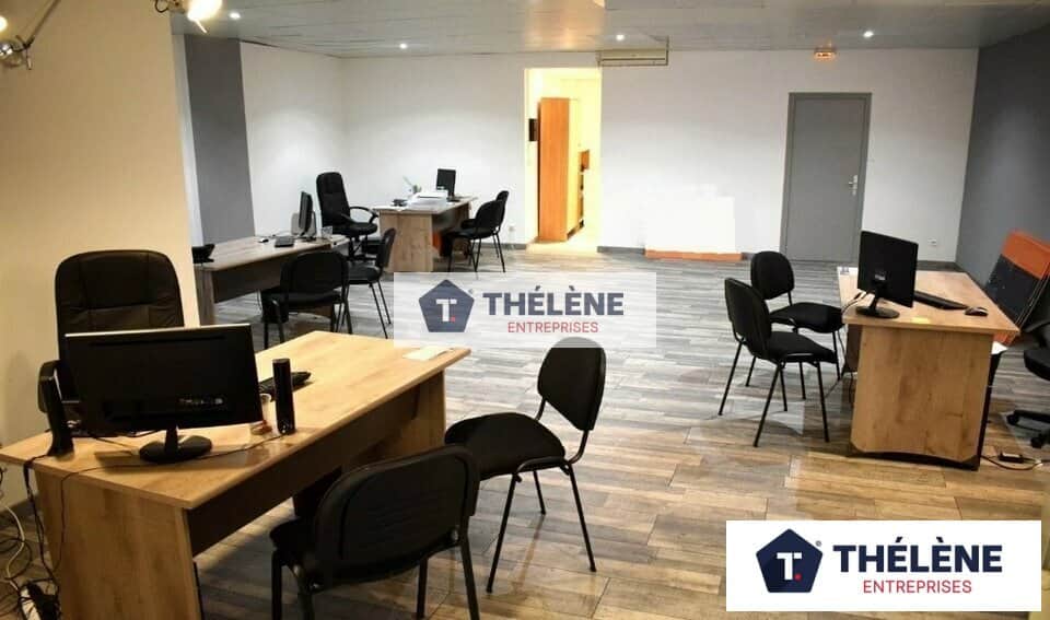 Local commercial · 183 m² · Location — photo 1