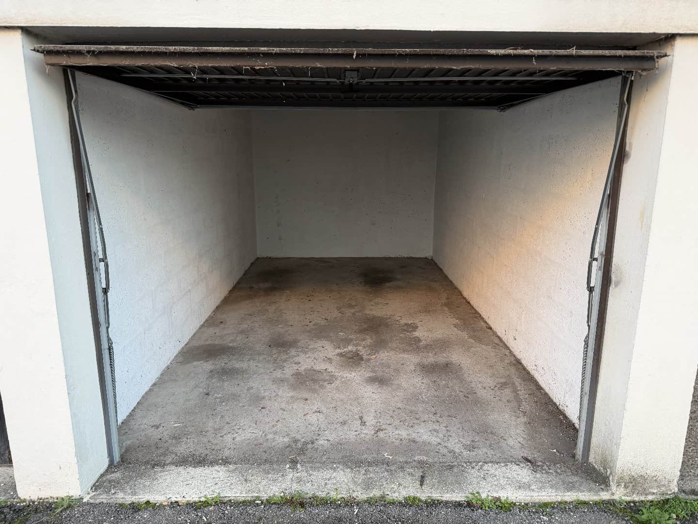 Local commercial · Location — photo 1