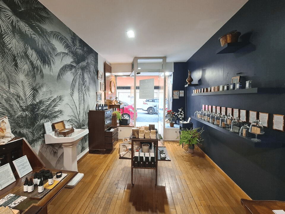 Local commercial · 28 m² · Location — photo 1