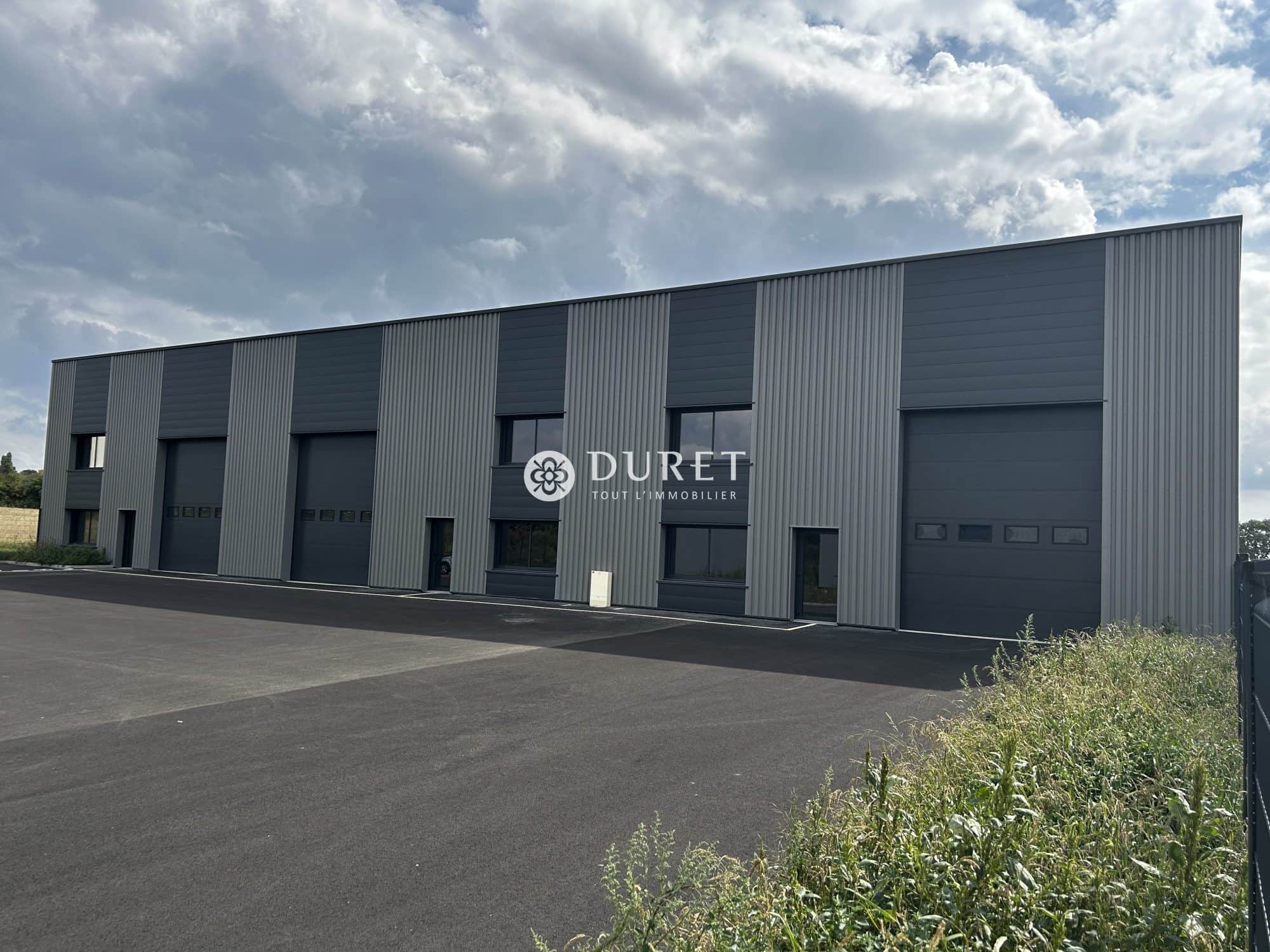 Local commercial · 951 m² · Location — photo 1