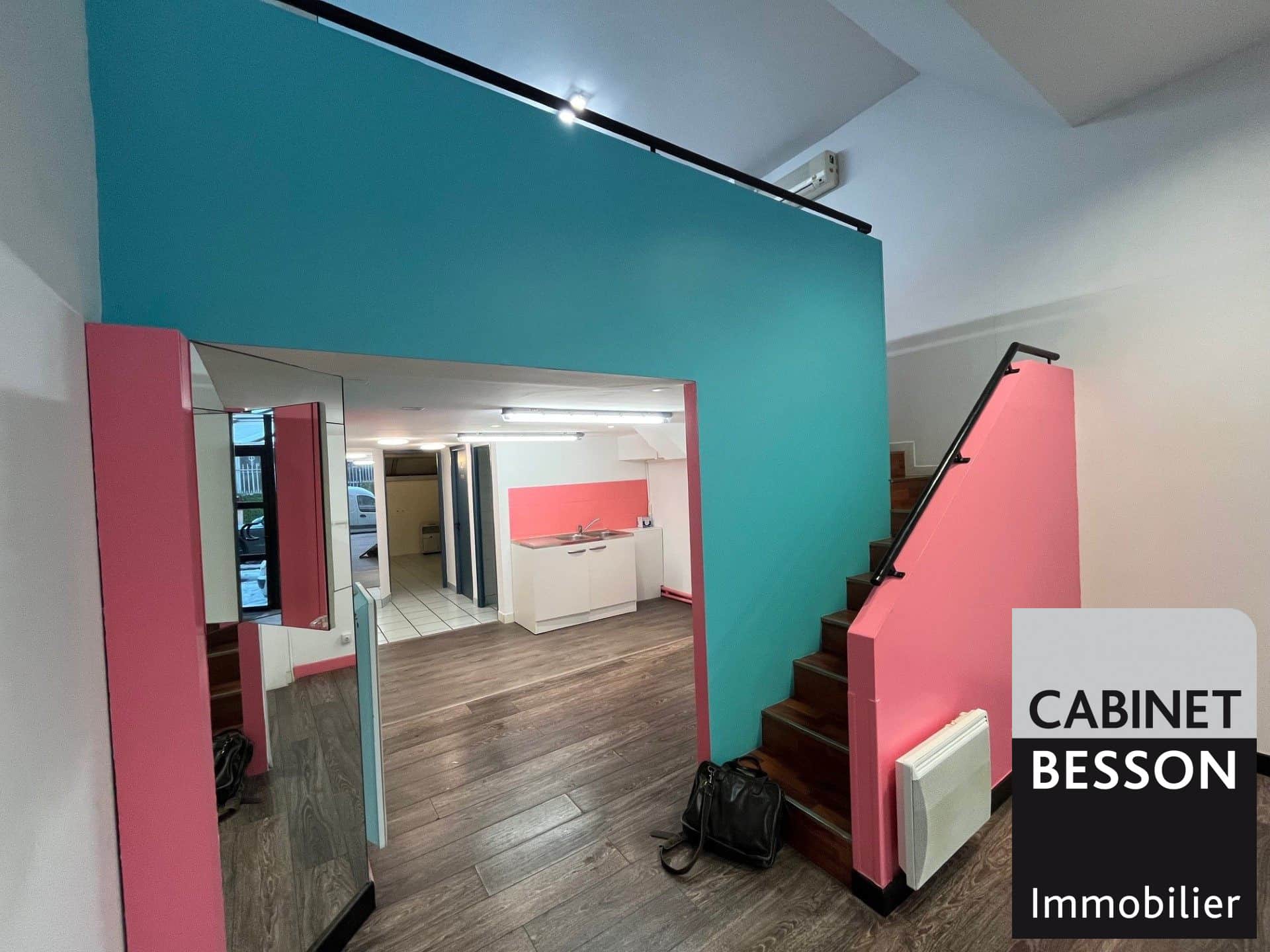 Local commercial · 65 m² · Location — photo 1