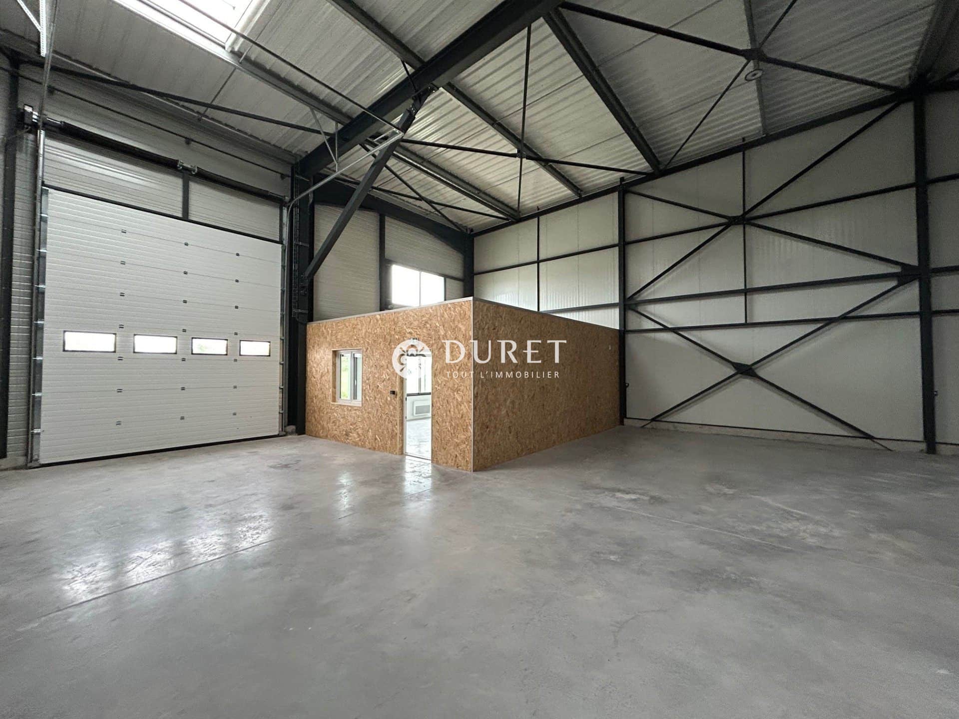 Local commercial · 307 m² · Location — photo 1