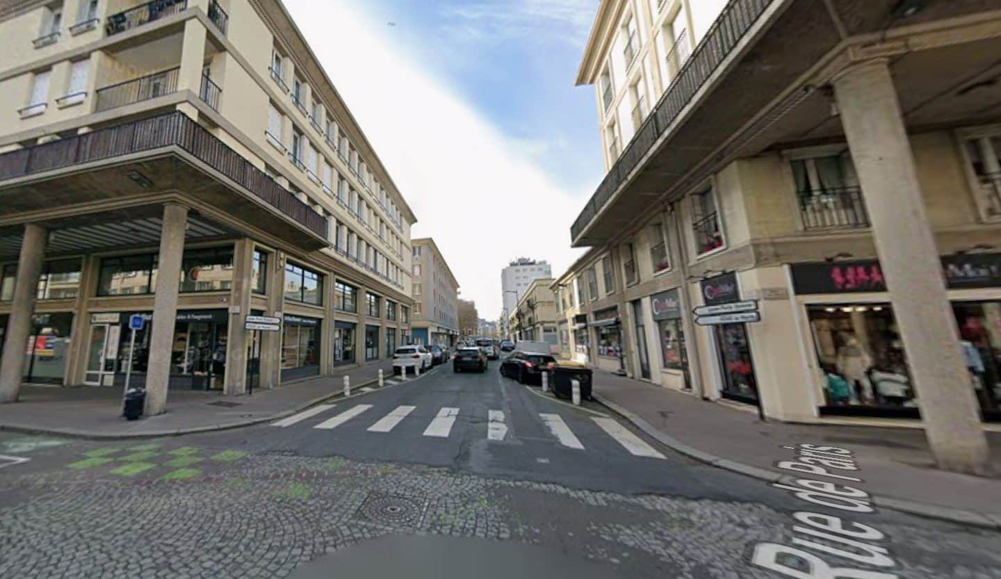Local commercial · 28 m² · Location — photo 1