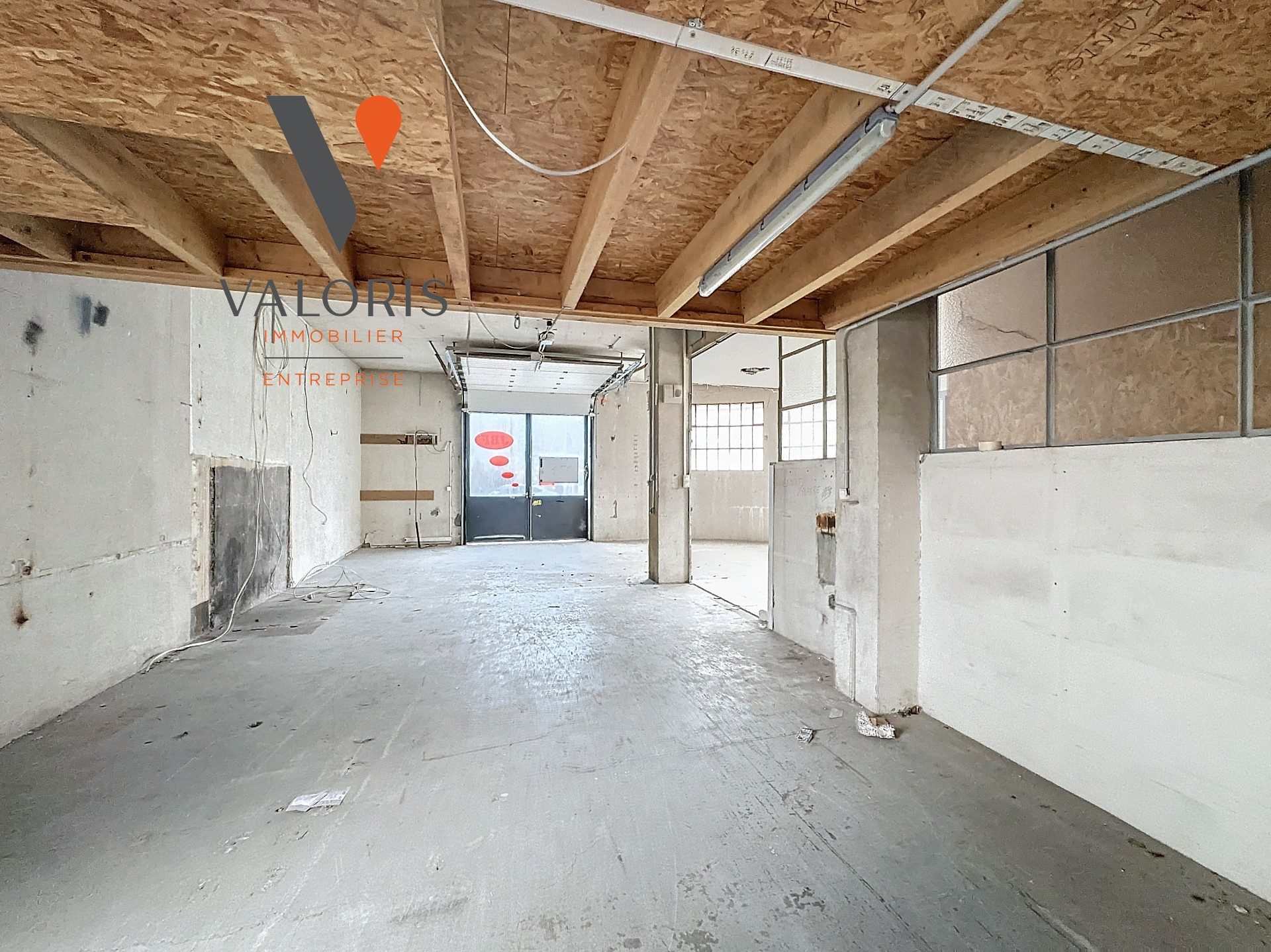 Local commercial · 156 m² · Location — photo 1