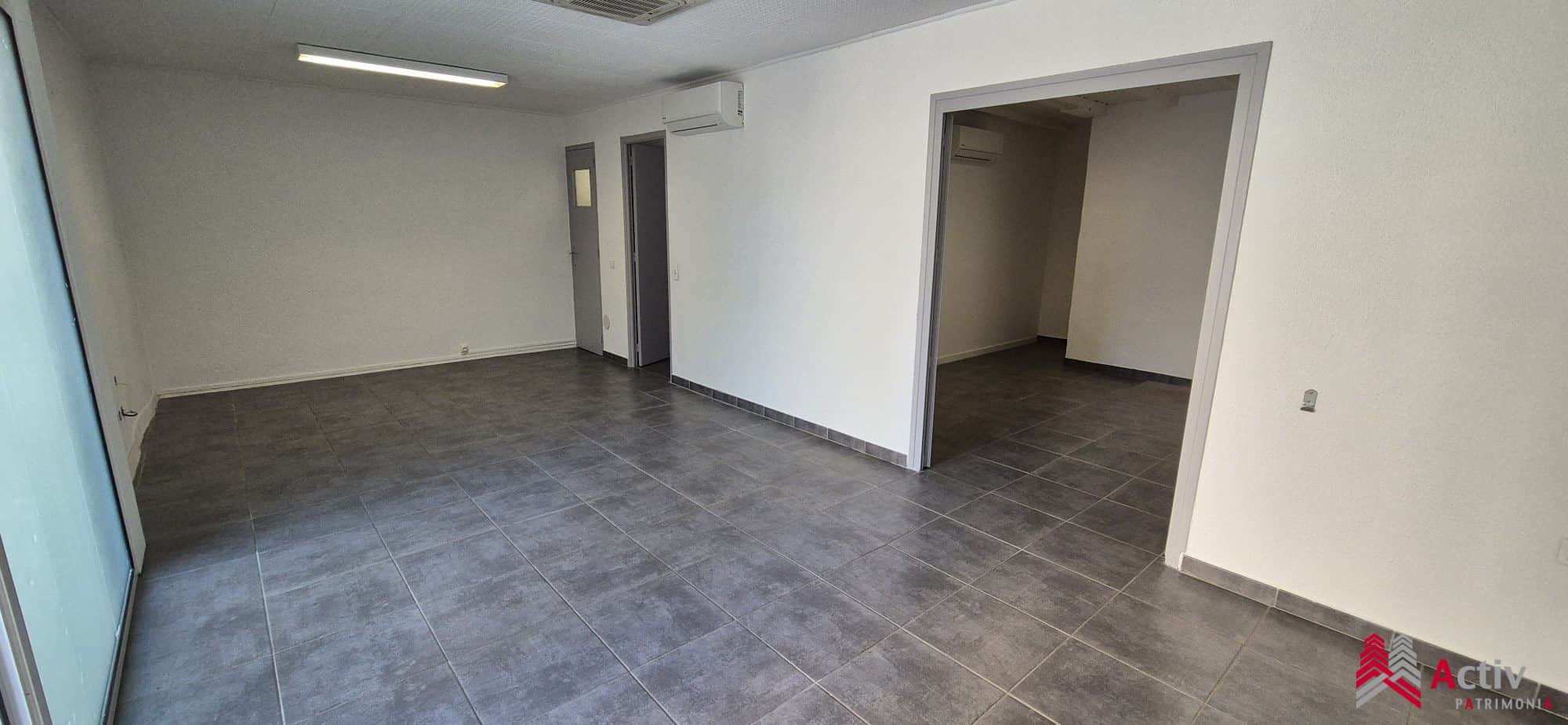 Local commercial · 55 m² · Achat des murs — photo 1