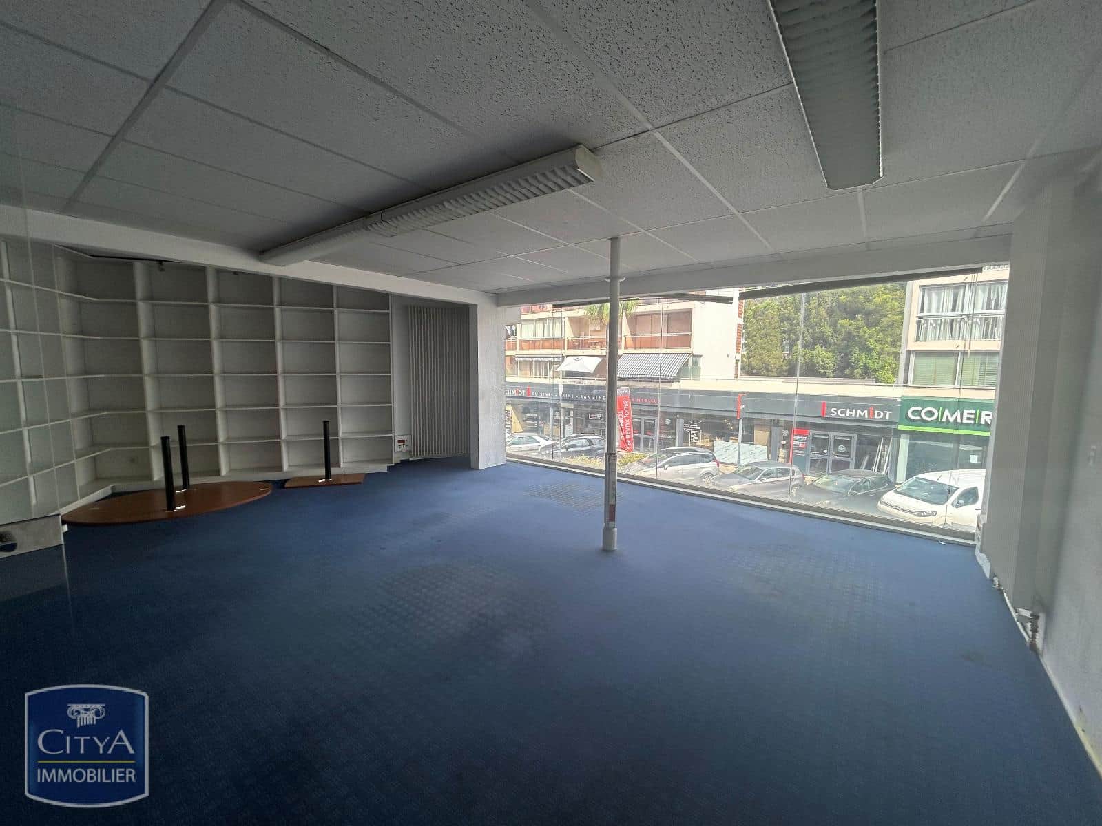 Local commercial · 100 m² · Location — photo 1