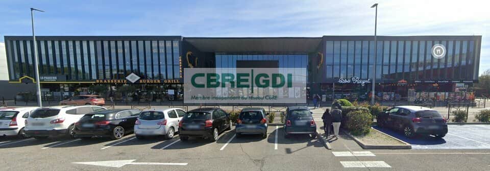 Local commercial · 645 m² · Location — photo 1
