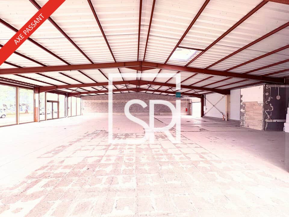 Local commercial · 440 m² · Location — photo 1